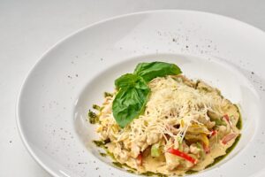 ТАГЛИАТЕЛИ С КУРИЦЕЙ И ОВОЩАМИ В СЛИВОЧНОМ СОУСЕ — копия Таглиателли с курицей и овощами